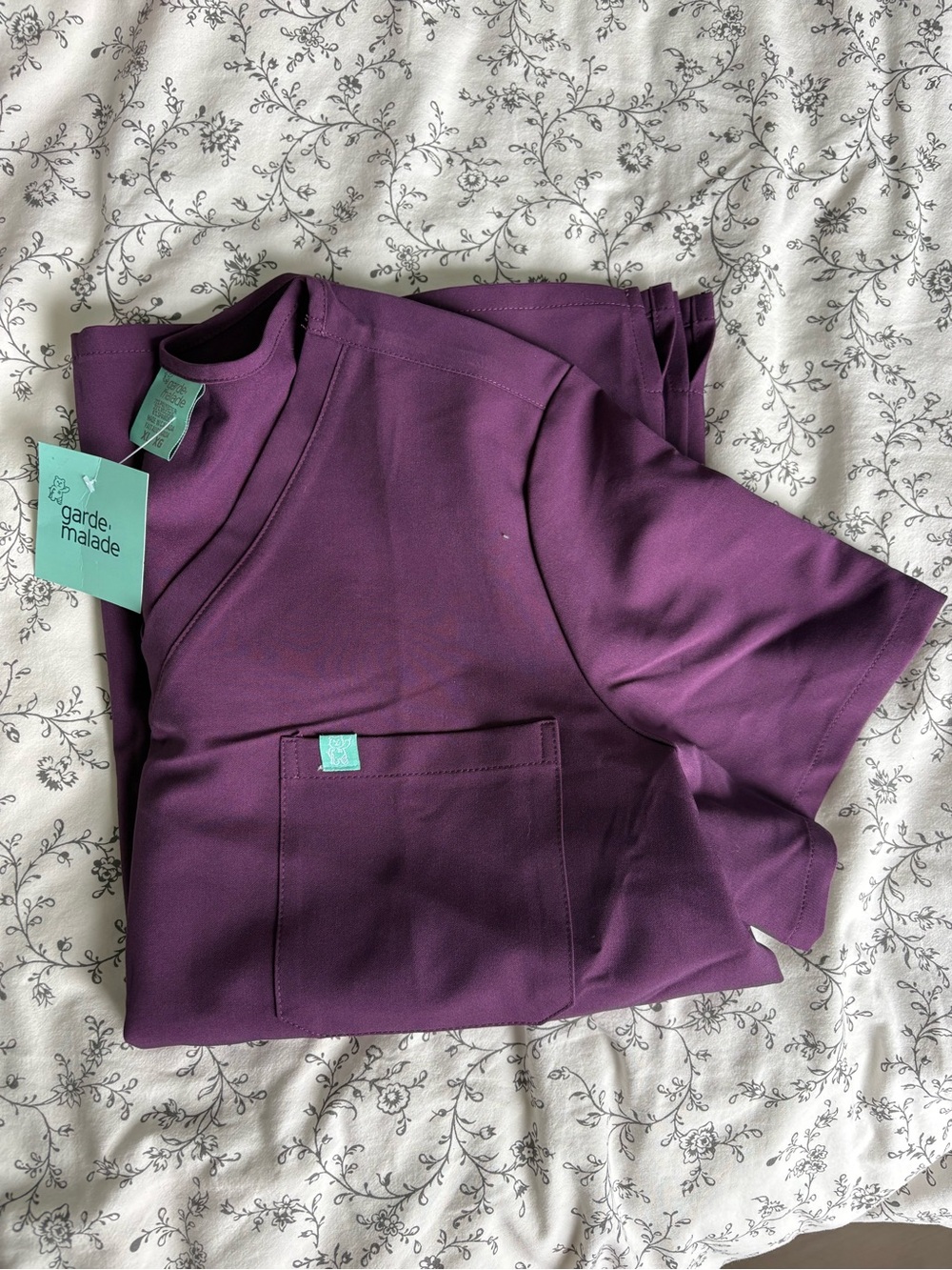 Garde Malade Scrub top